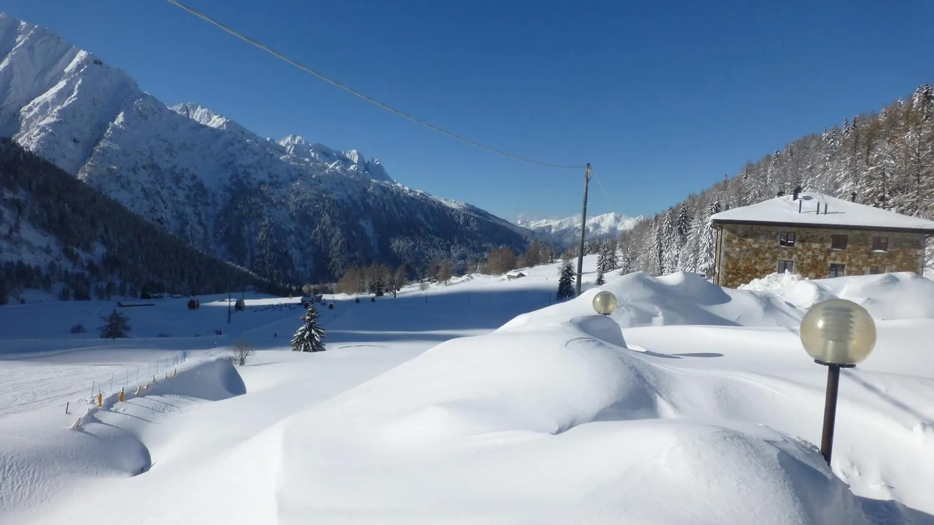 Affittimoderni Ponte Di Legno Ski - Pdl16 0*,  Italy