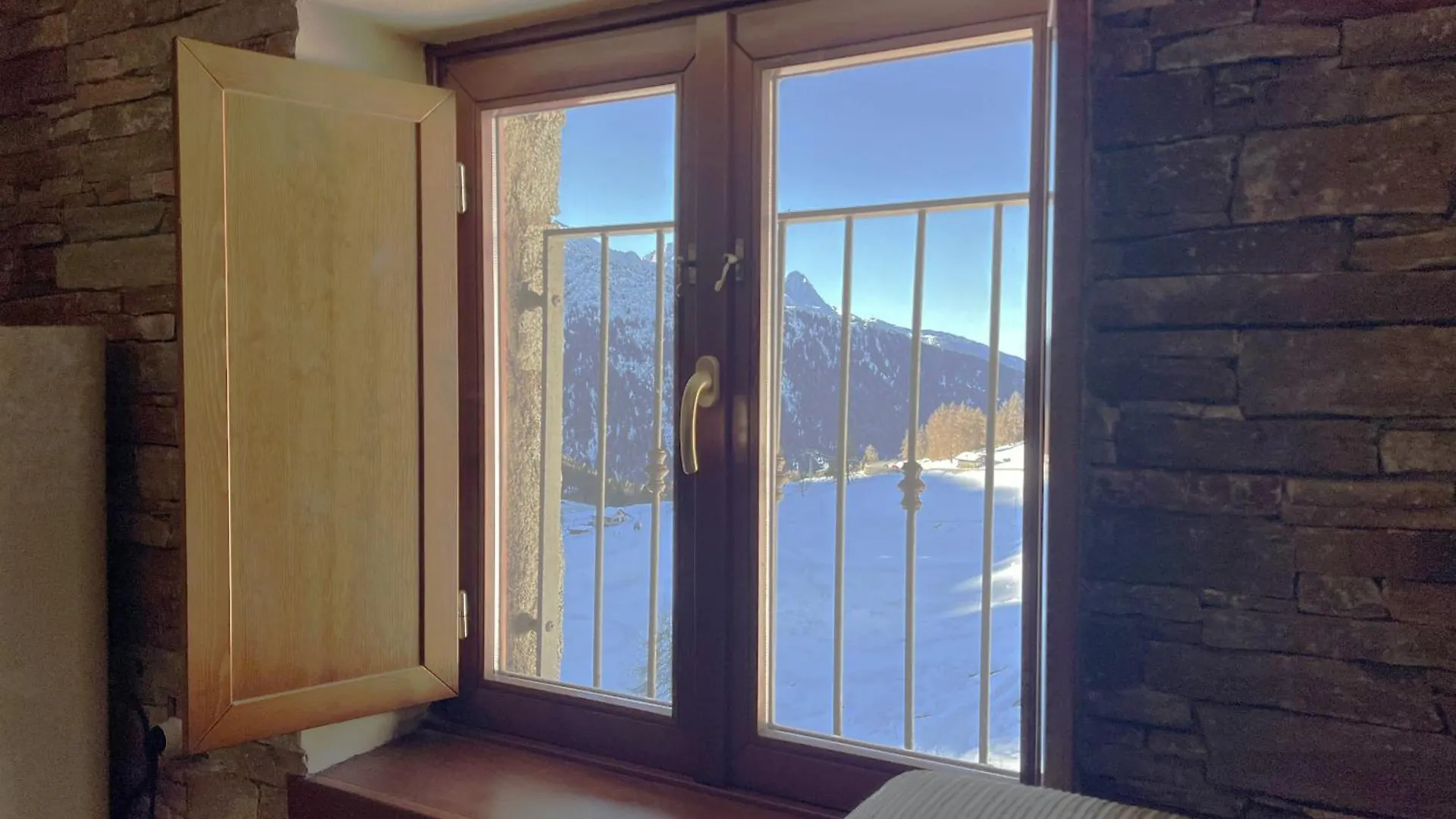 Affittimoderni Ponte Di Legno Ski - Pdl16 0*,  Italy